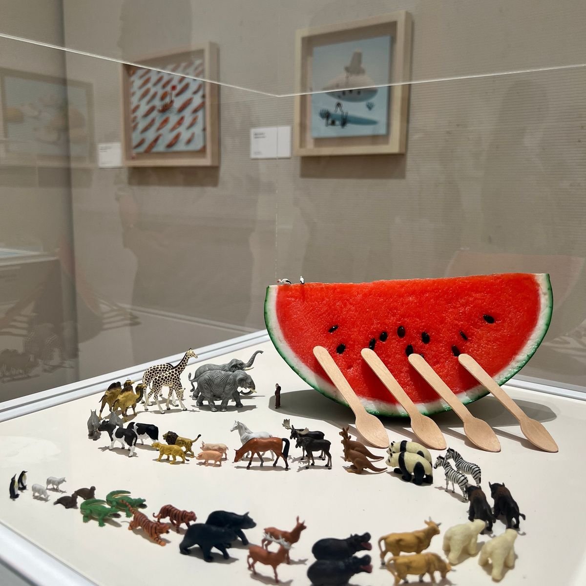 大人になった今、遊び心と自由な発想に出会う〜田中達也 ミニチュアライフ展〜広島・三次