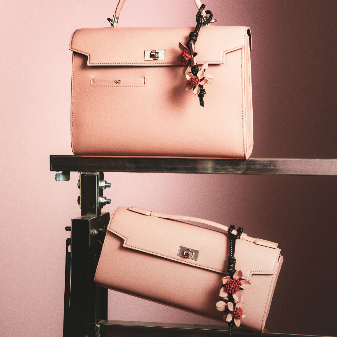 【ANYA HINDMARCH（アニヤ・ハインドマーチ）】桜モチーフをあしらった“Sakura”コレクションを発売！ 伊勢丹新宿店でのポップアップも