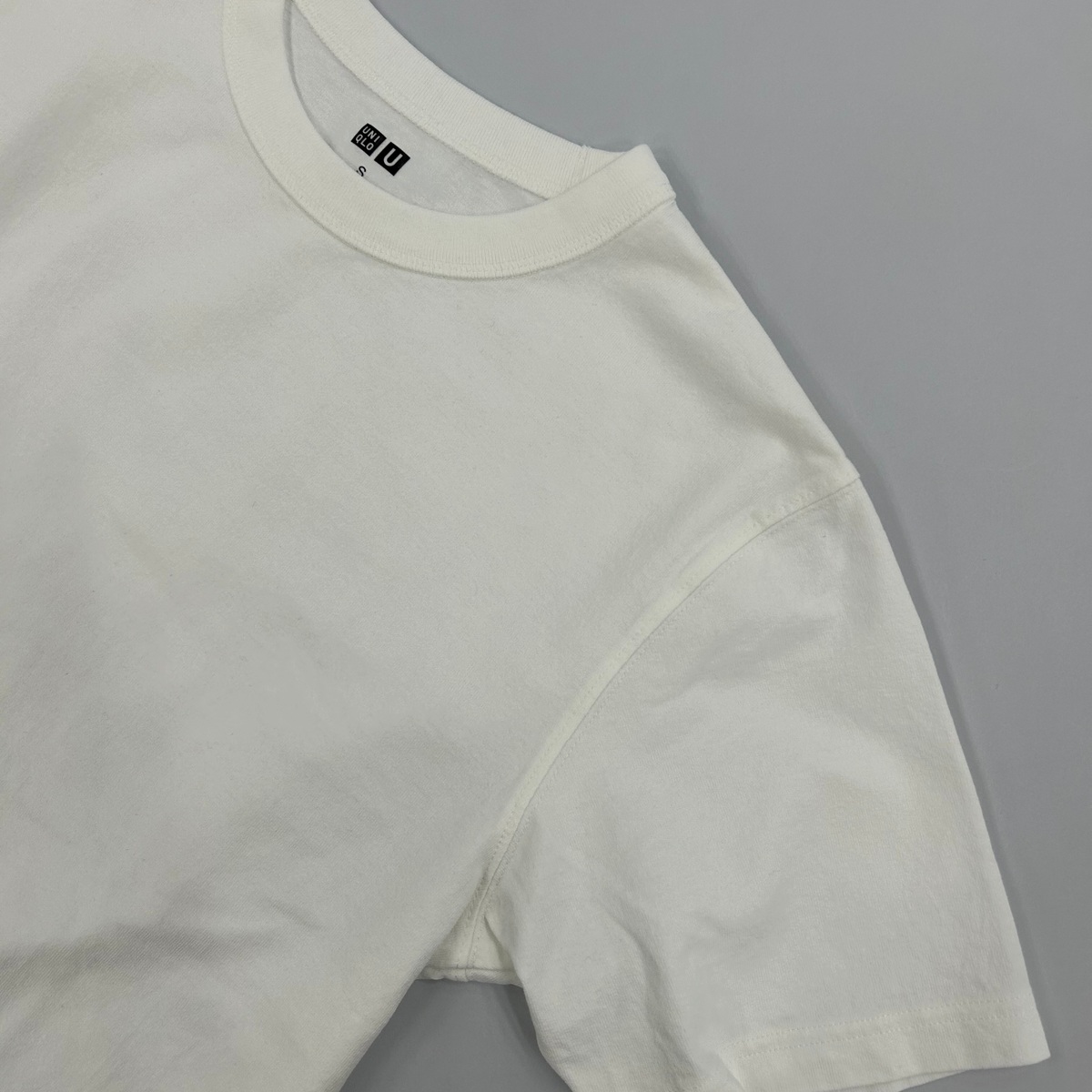 大人の女性を救うのはこの形！Uniqlo U（ユニクロ ユー）のTシャツ【エクラ編集部員の偏愛名品図鑑 #35】