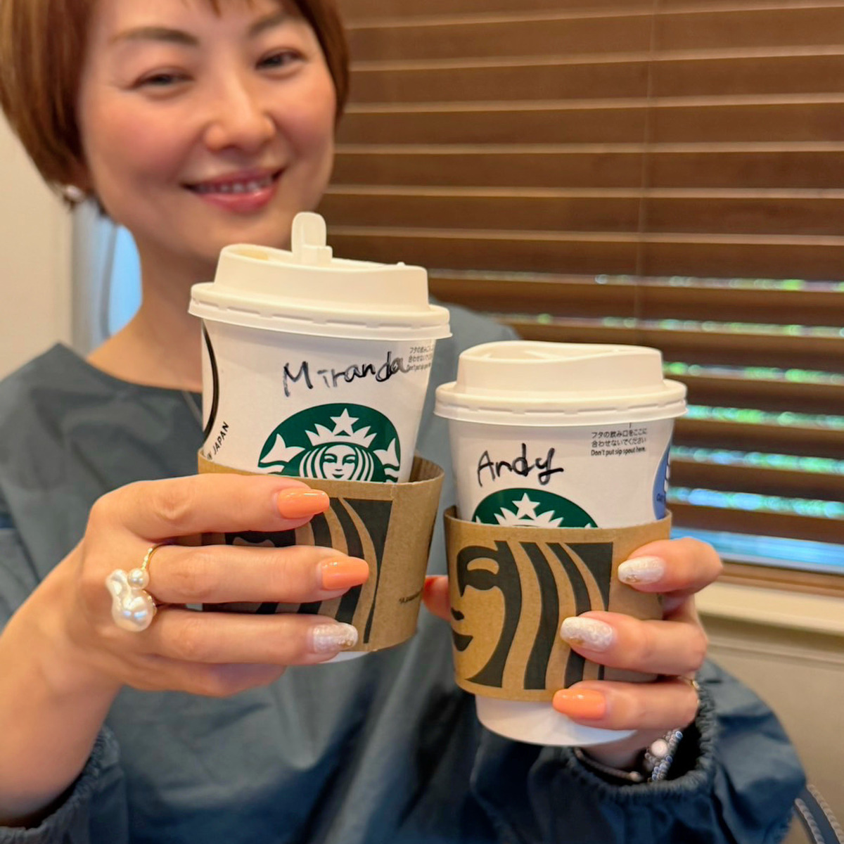 『プラダを着た悪魔２』✖︎『スタバ』ミランダとアンディーをイメージしたカスタマイズのラテとカプチーノを飲んてきました
