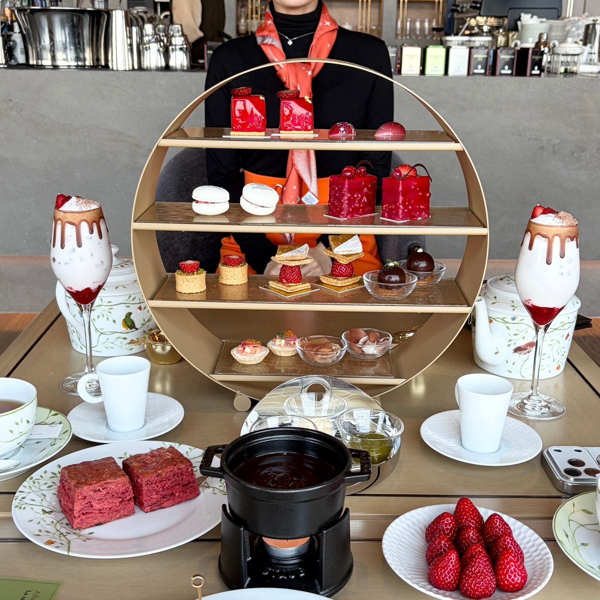 春　大阪の素敵なホテルでのアフタヌーンティー