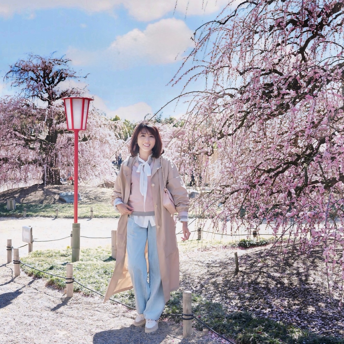 トレンチコートで春を先取り！枝垂れ梅の名所、鈴鹿の森庭園へ