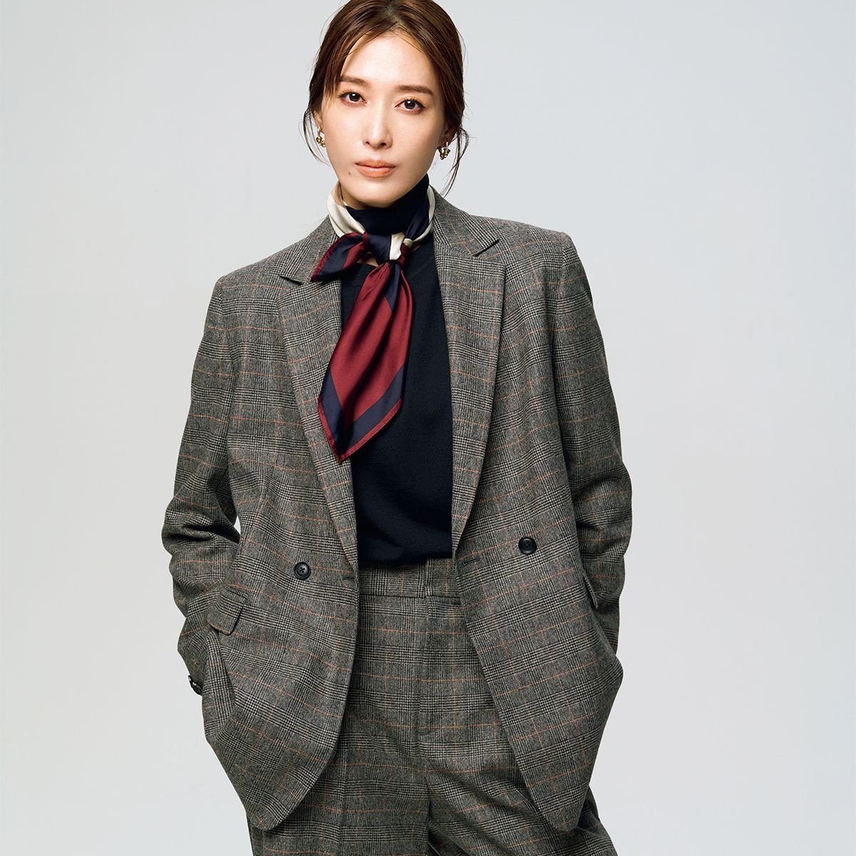 月城かなとがまとう「ポール・スチュアート」気高さを物語る服