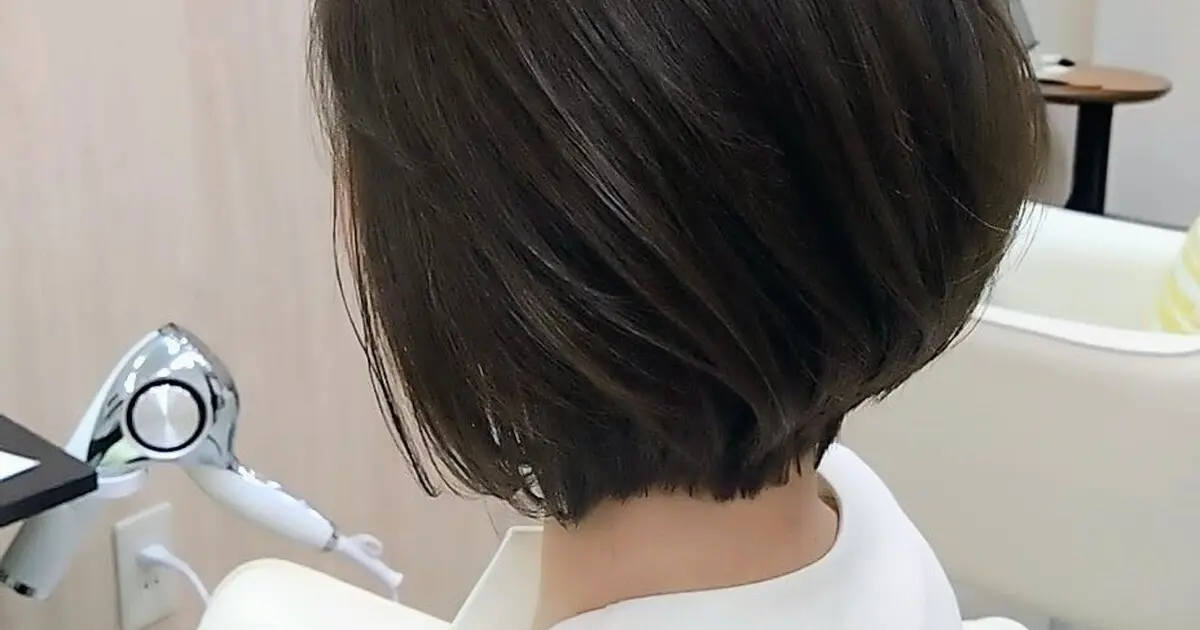 レイヤーショートボブで軽やかに♪パーティアレンジヘアも。｜Web