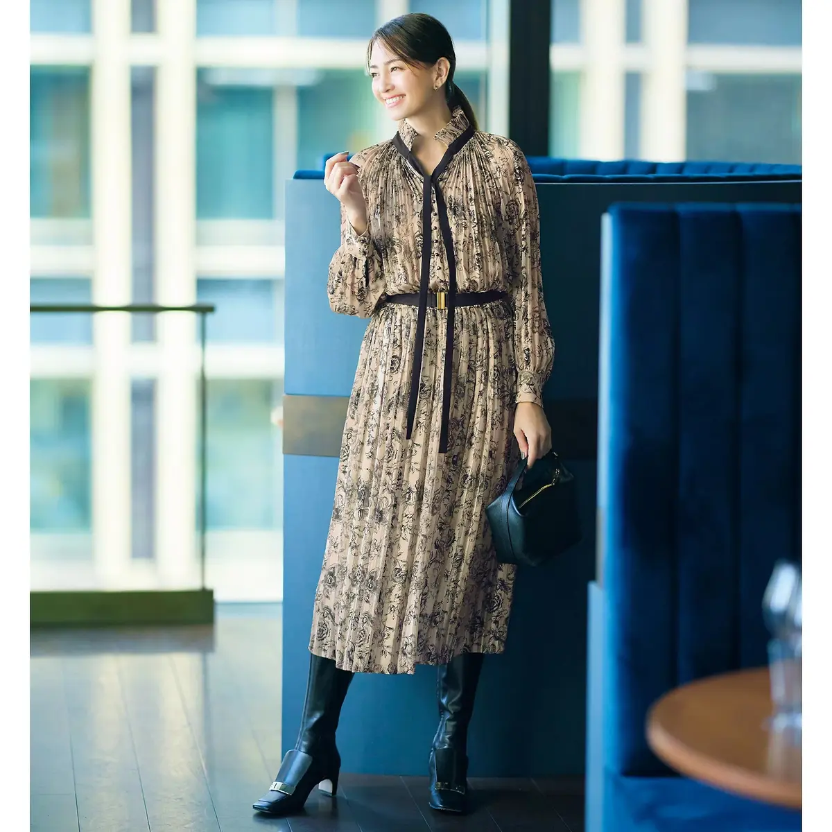 久しぶり！」の集まりに「DOMELLE」と「L'UNE」の同窓会ワンピース