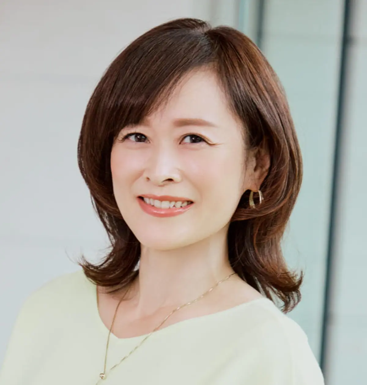 乾かすだけで決まる！大人を素敵に魅せる王道くびれミディアム【40代