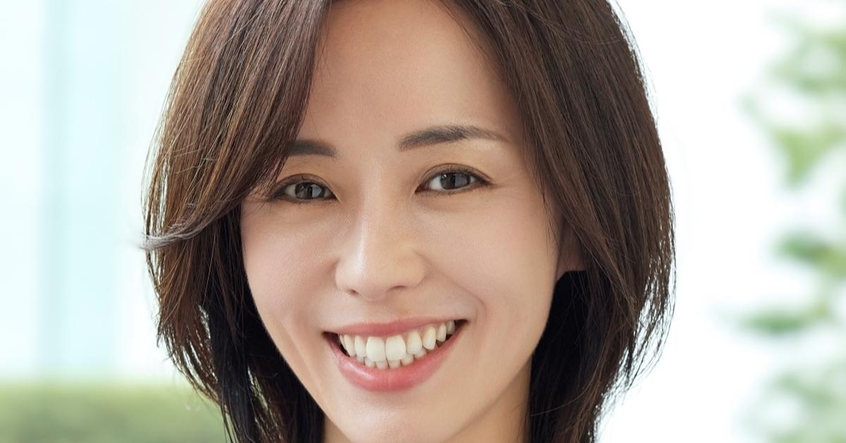 簡単なスタイリングで形が決まるシンプルなカーヴィボブ【40代・50代